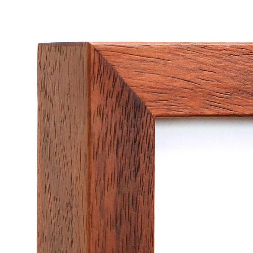 Sonoma Framer Corner – 16x20 Pecan Wood Frame