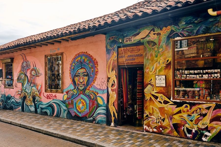 bogota graffiti  what to see in Colombia