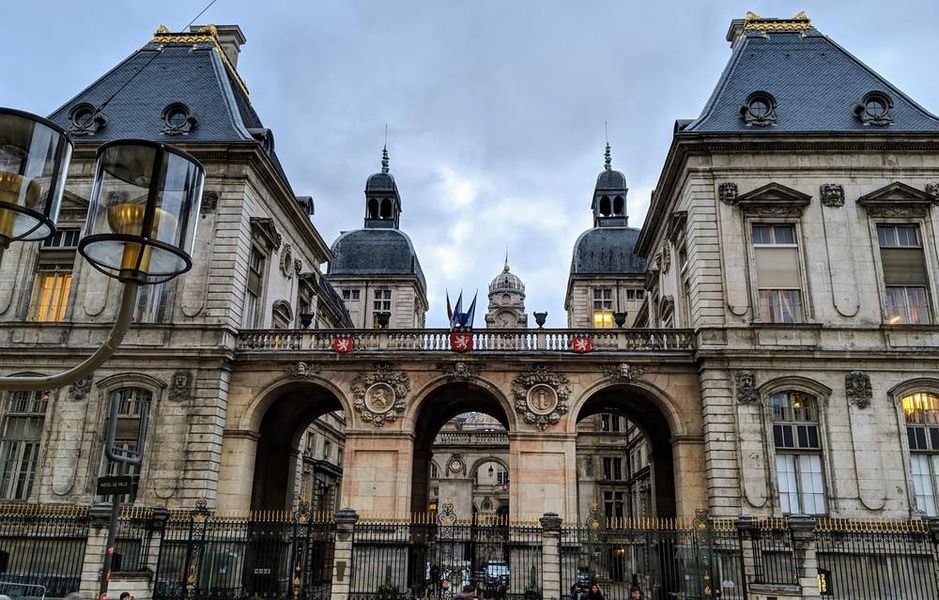 Place de la Comedie is Lyon France Safe 