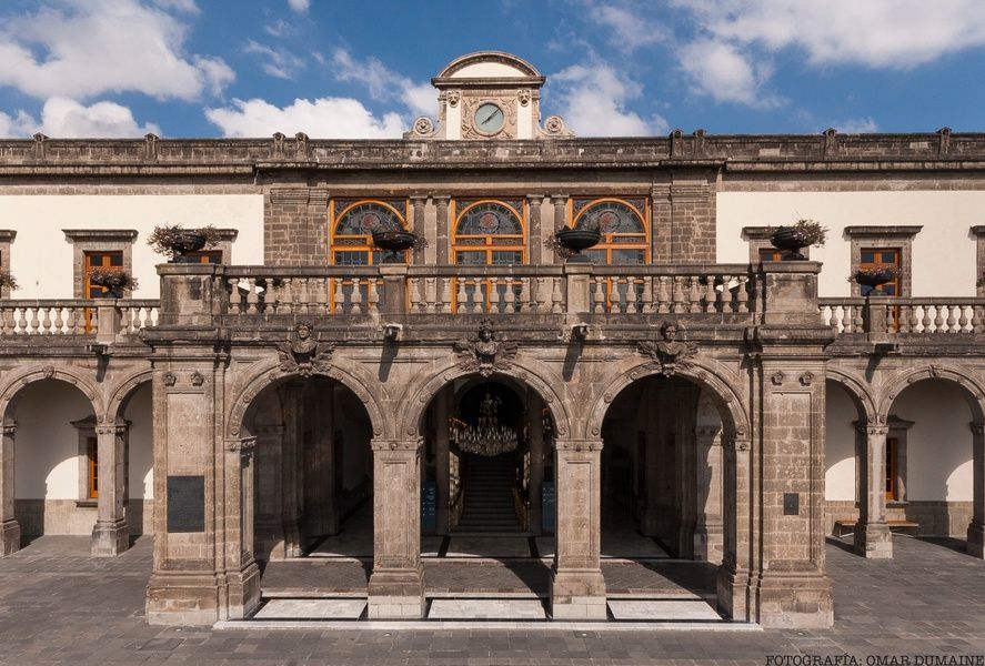 El Museo Nacional de Historia offers a great view of the city