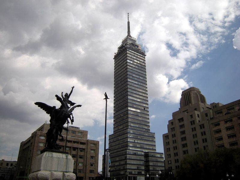 Torre Latinoamericana offers sweeping views of the city