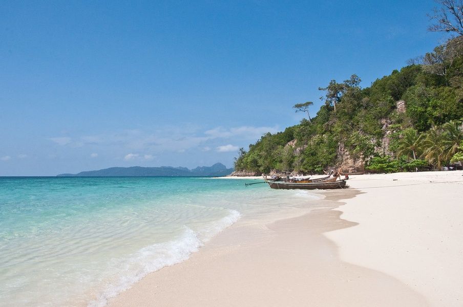 The gorgeous Playa Manzanillo is definitely one of the best beaches in Colombia