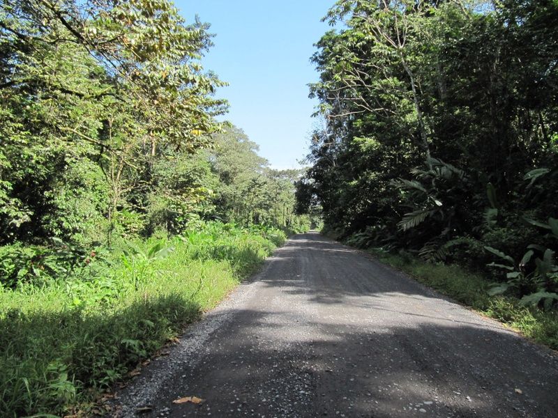 Knowing how to navigate the roads is an important part of Costa Rica transportation