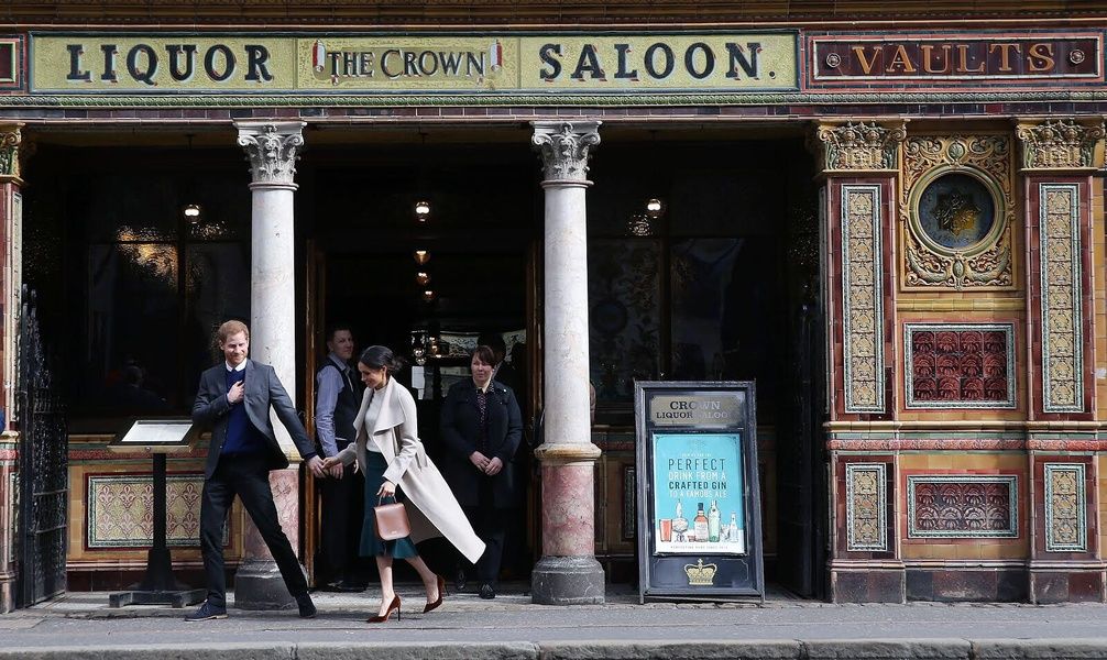 Exploring the pubs is a fun thing to do in Belfast Ireland