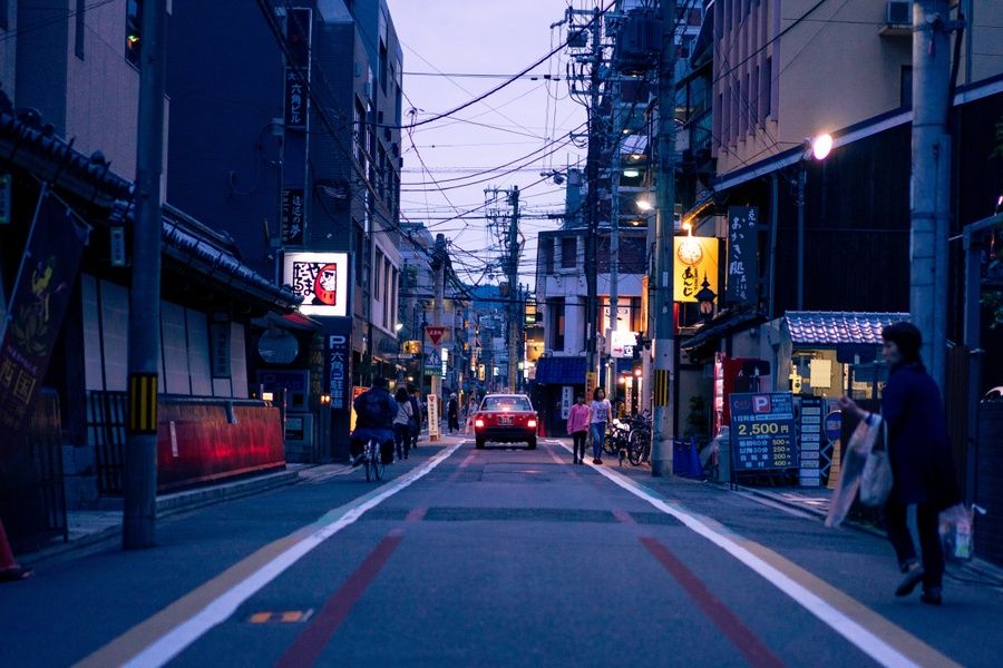 Japan on a budget alleys