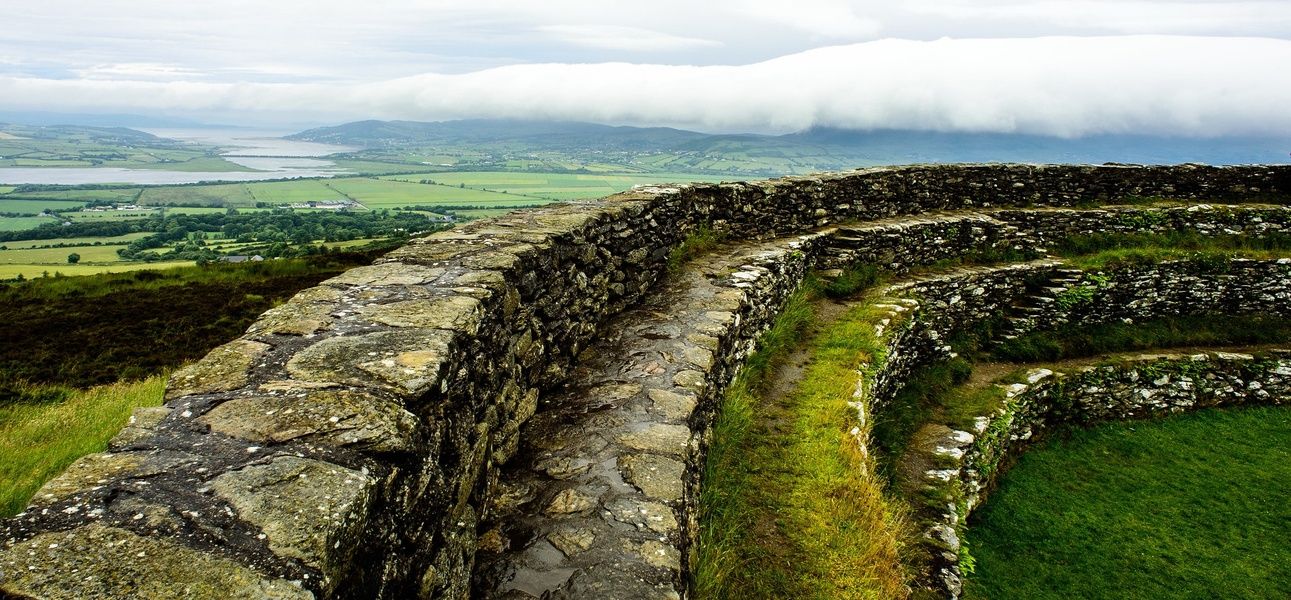 Ирландия земля. Грианан Айлех. Почвы Ирландии. Grianan of Aileach.