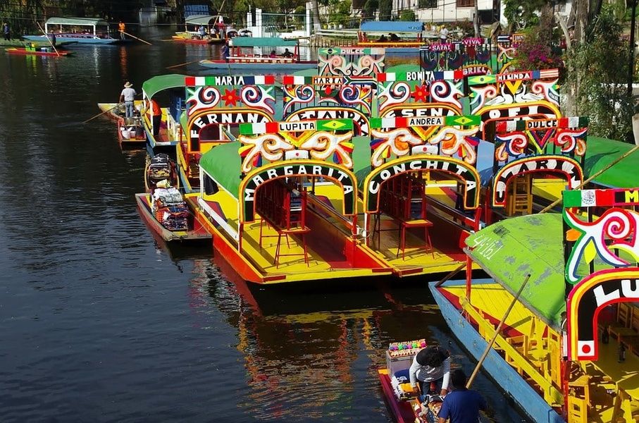 One of the more colorful Mexico City tours involves a visit to lively Xochimilco
