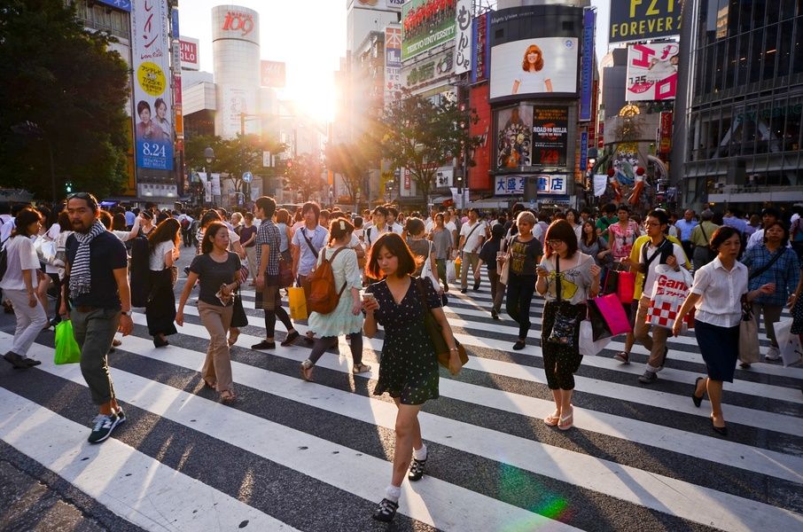 Shibuya Crossing Must Do in Tokyo