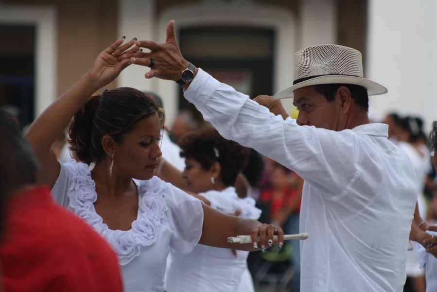 Bailes cubanos de danzón