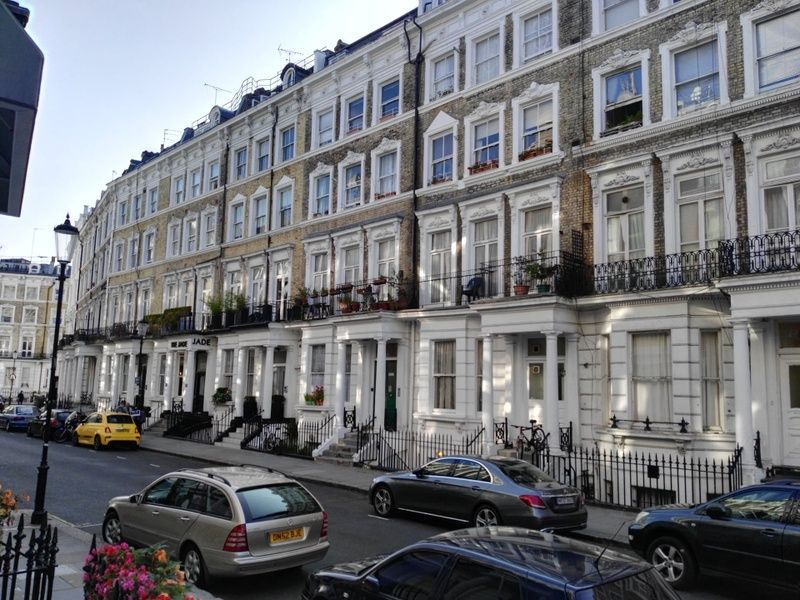 Earl's Court is where to stay in London if you want to stay in a lively residential neighborhood