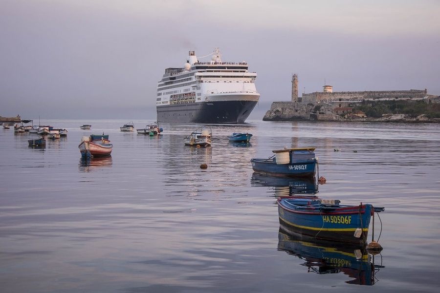 Cruises and boats on a Cuba shore excursions