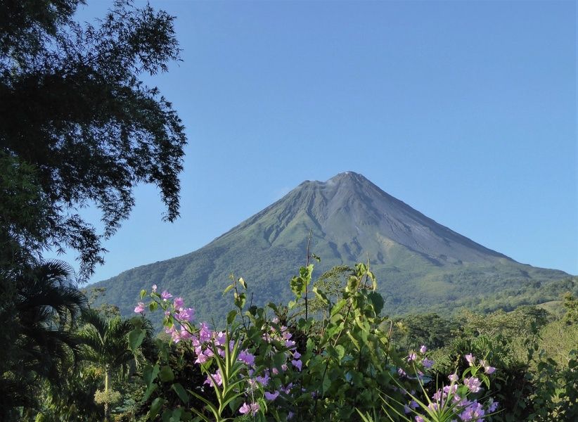 Visiting the Arenal volcano is one of the coolest things to do in Costa Rica