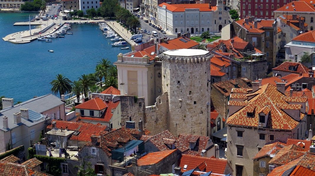 Where to stay in Croatia for sea, sun, and amazing architecture? Spilt