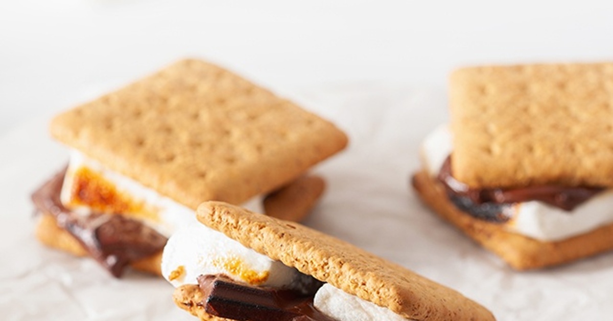 crackers to make smores