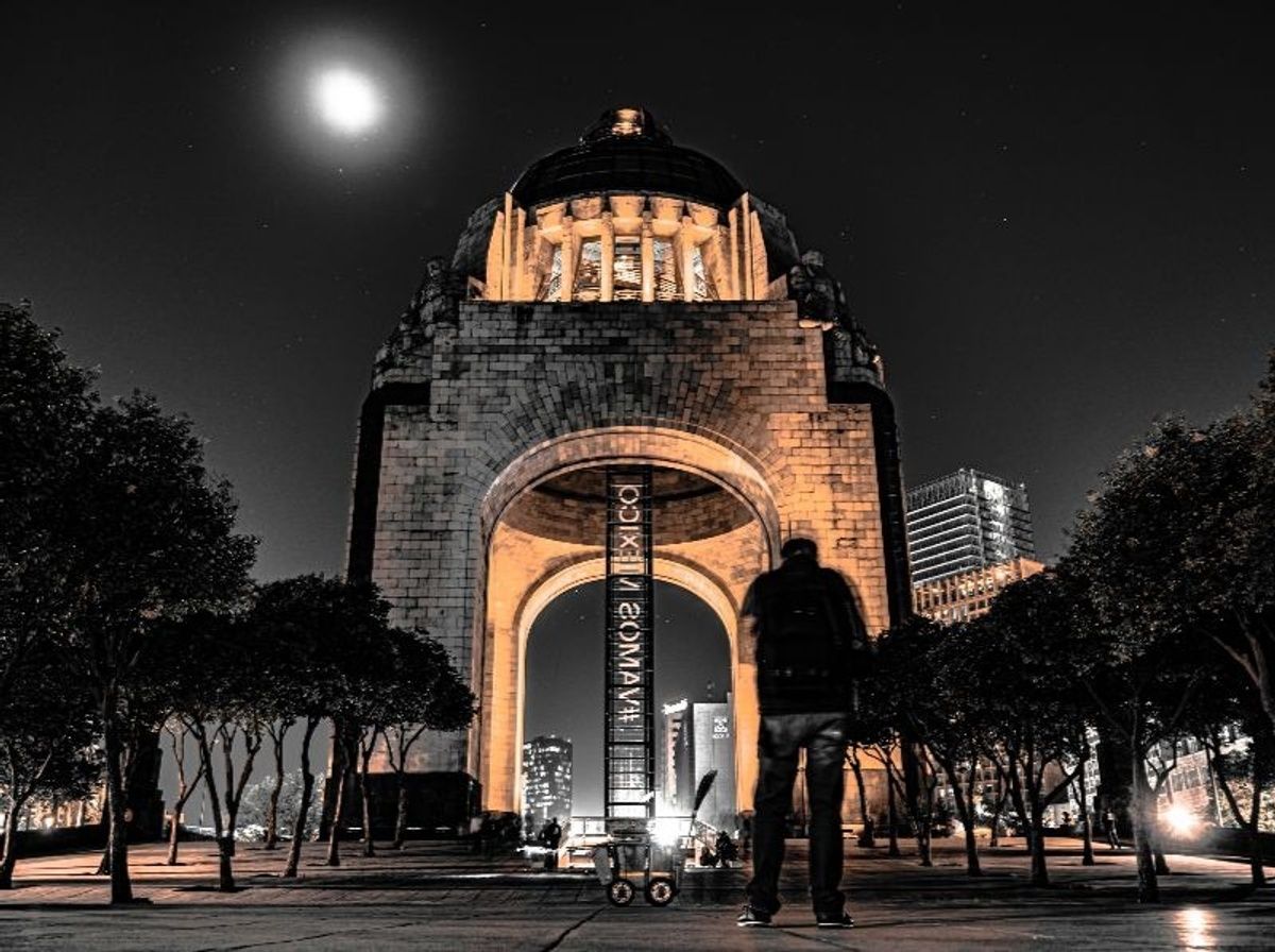 Spend your Monday night in Mexico City 