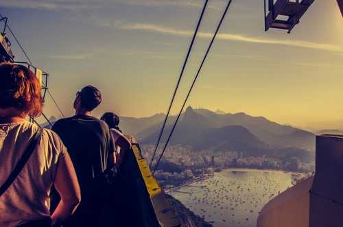 Using a Travel Agency to Go to Rio de Janeiro: Pros and Cons