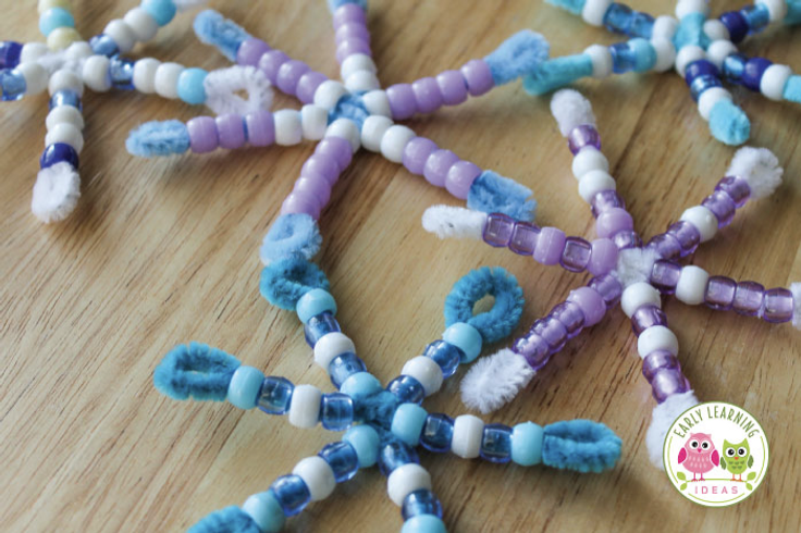 Pipe cleaners snow flakes