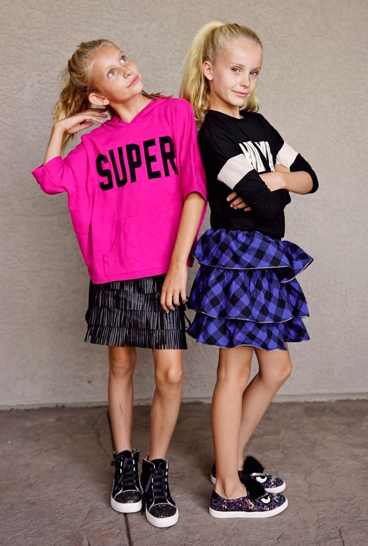 Girls in kidpik clothing outfits