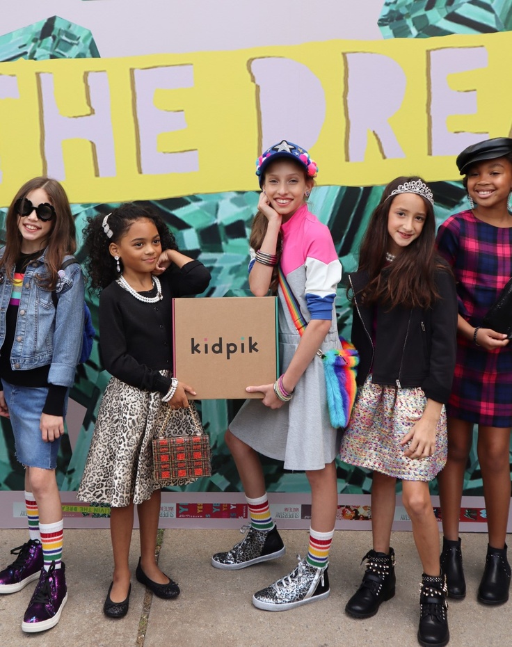 girls with kidpik subscription box