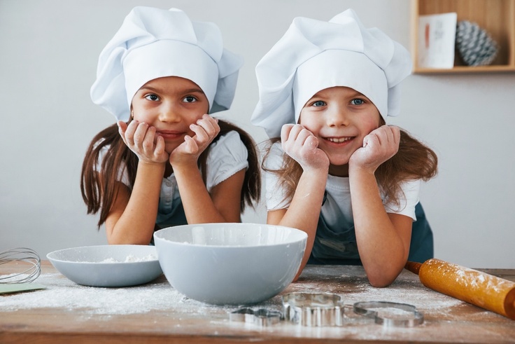 2 girls cooking together