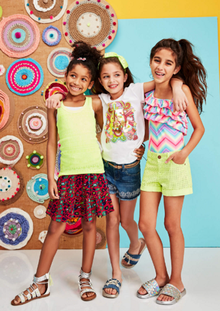 group of girls wearing summer kidpik outfits
